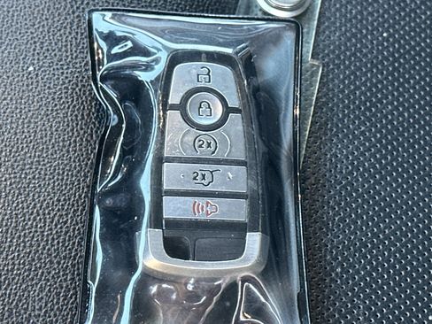 Used 2022 Ford Explorer Limited image 45