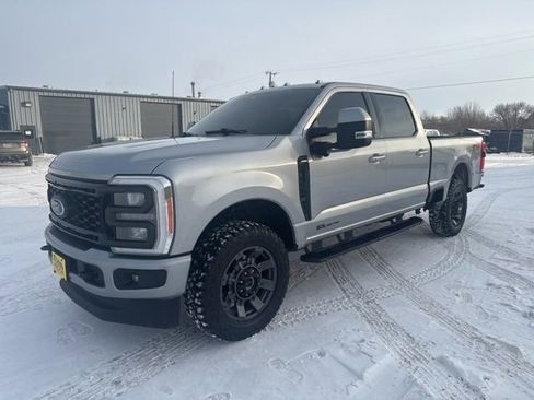 Used 2023 Ford F250 Lariat w/ Sport Appearance Package image 3