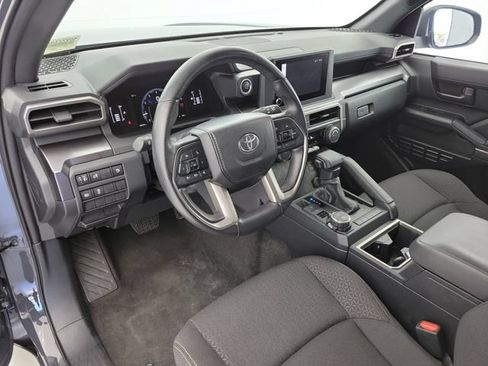 Used 2025 Toyota 4Runner SR5 AWD/4WD image 17