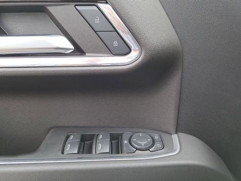 Used 2024 GMC Sierra 1500 Elevation image 18