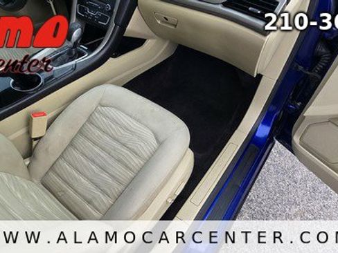 Used 2016 Ford Fusion SE FWD image 16