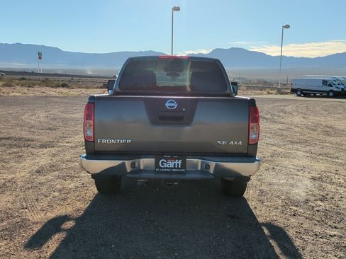 Used 2008 Nissan Frontier SE w/ SE Value Truck Pkg image 4