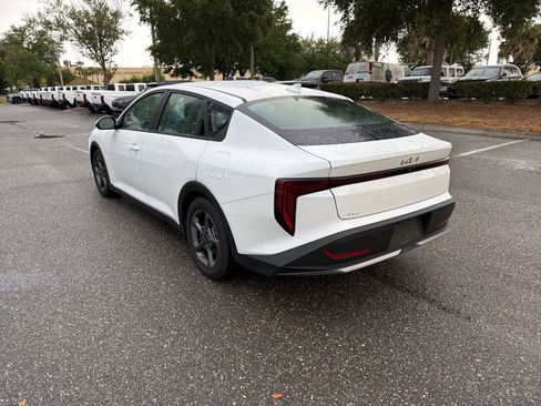 Used 2025 Kia K4 FWD image 3