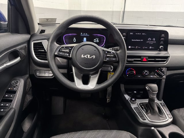 Certified 2024 Kia Seltos LX AWD/4WD image 15