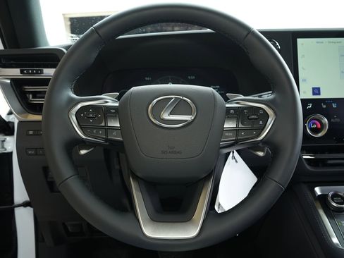 Used 2024 Lexus GX 550 w/ Accessory Package (31) image 12