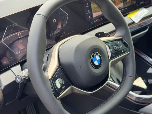Used 2025 BMW X3 xDrive30i w/ Premium Package AWD/4WD image 12