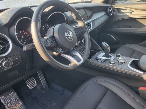 Used 2023 Alfa Romeo Stelvio Ti image 19
