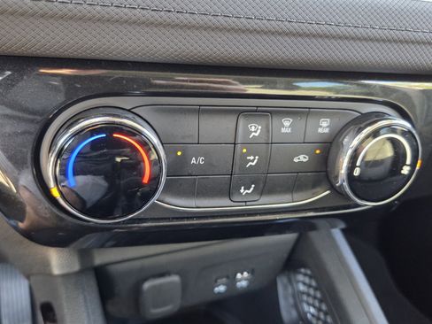 Certified 2025 Chevrolet TrailBlazer LT AWD/4WD image 29