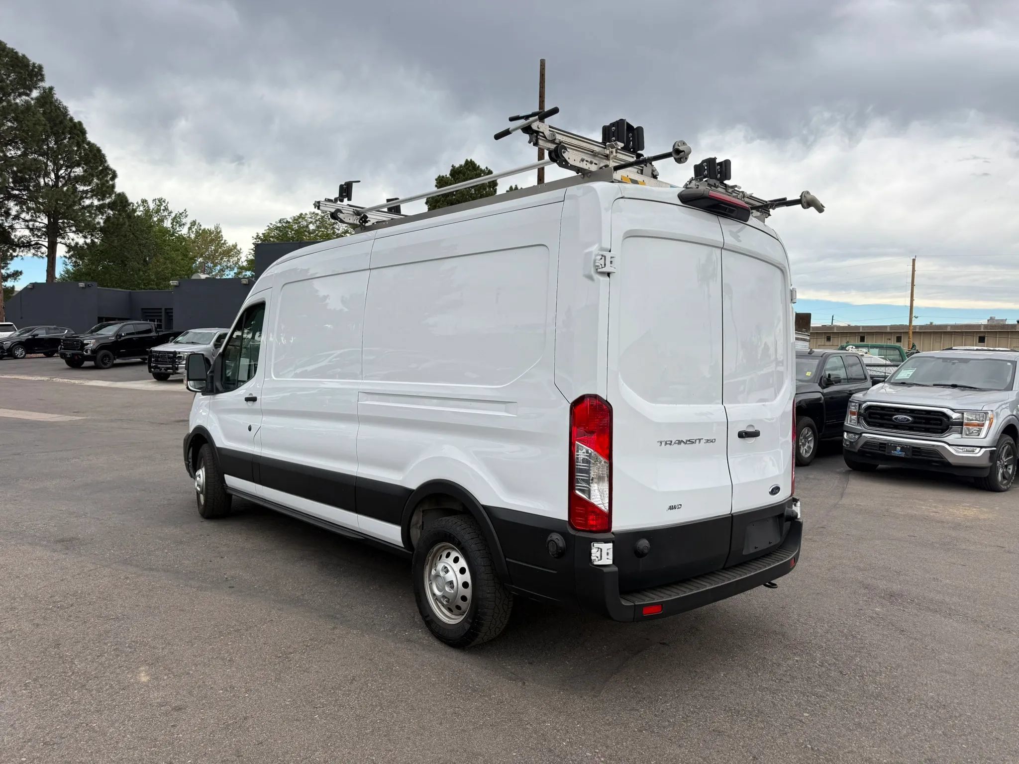 Used 2021 Ford Transit 350 Medium Roof AWD image 5
