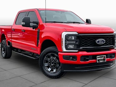 Used 2024 Ford F250 XL w/ STX Appearance Package AWD/4WD image 3