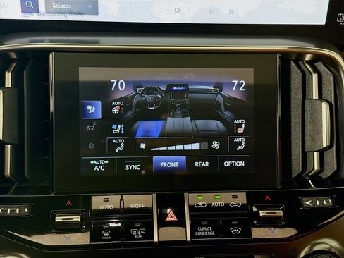 Used 2023 Lexus LX 600 4WD w/ Accessory Package (Z1) image 17