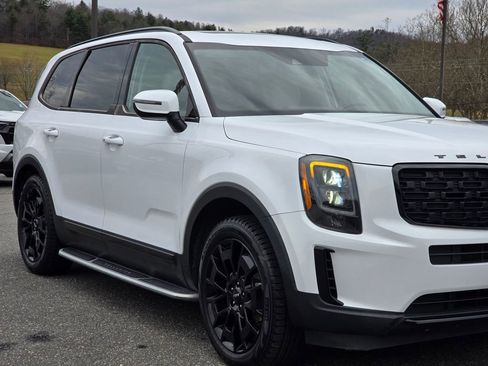 Used 2022 Kia Telluride EX w/ EX Premium Package image 48