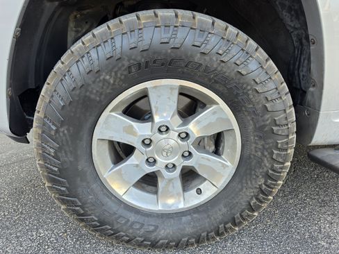 Used 2010 Toyota 4Runner SR5 RWD image 40