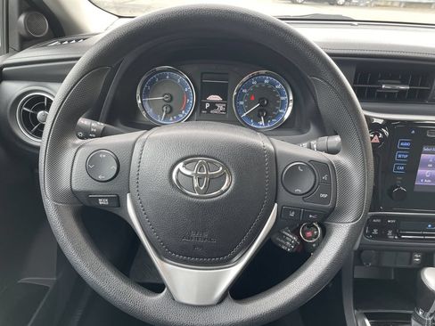 Certified 2018 Toyota Corolla LE FWD image 16