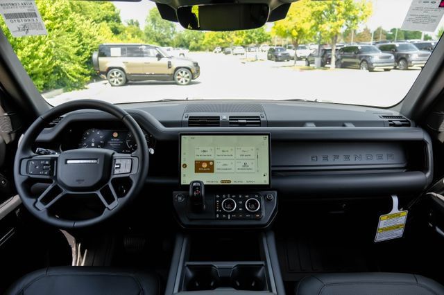 New 2026 Land Rover Defender 110 X-Dynamic SE AWD/4WD image 18