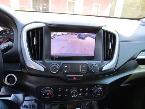 Used 2020 GMC Terrain SLT image 16