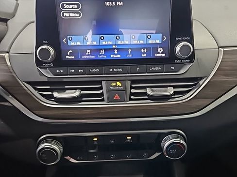 Used 2024 Nissan Altima 2.5 SV image 27