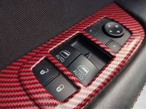 Used 2019 Dodge Challenger SXT RWD image 11