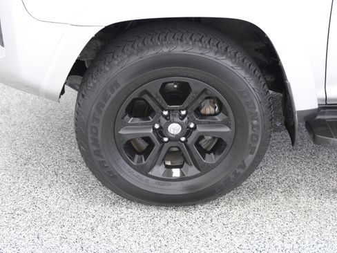 Used 2021 Toyota 4Runner SR5 Premium AWD/4WD image 11