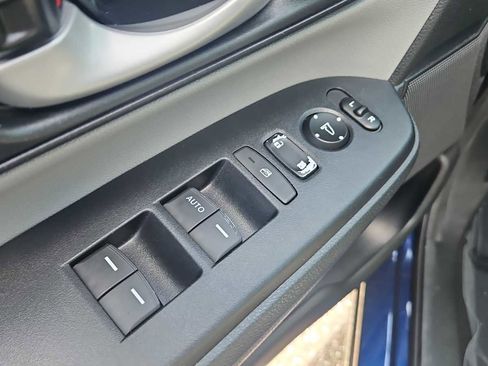 Used 2019 Honda CR-V LX image 15