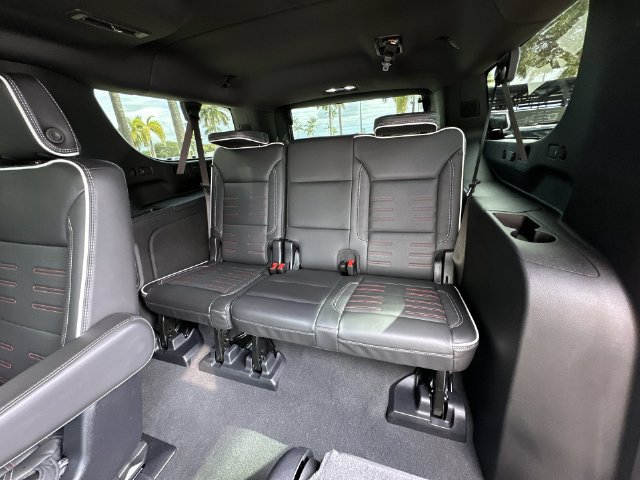 Certified 2025 GMC Yukon XL AT4 Ultimate AWD/4WD image 33