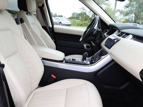 Used 2019 Land Rover Range Rover Sport Supercharged AWD/4WD image 14