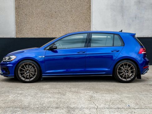 Used 2019 Volkswagen Golf R 4-Door AWD/4WD image 16