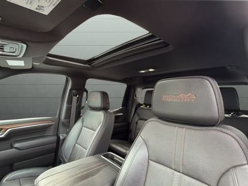 Used 2023 Chevrolet Silverado 1500 High Country w/ High Country Premium Package image 18