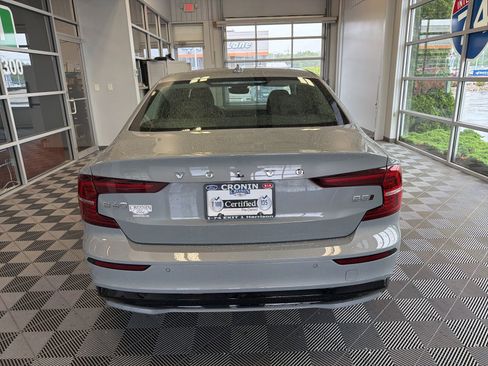 Used 2024 Volvo S60 B5 Core AWD/4WD image 5