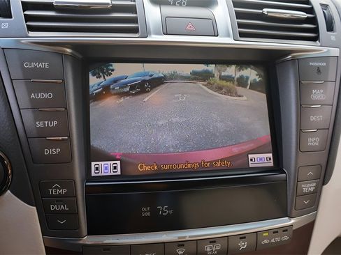 Used 2011 Lexus LS 460 image 23