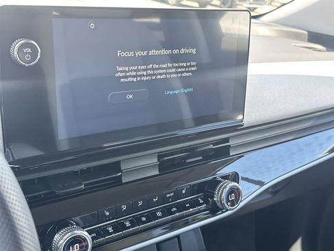 Used 2025 Honda Prologue EX image 23
