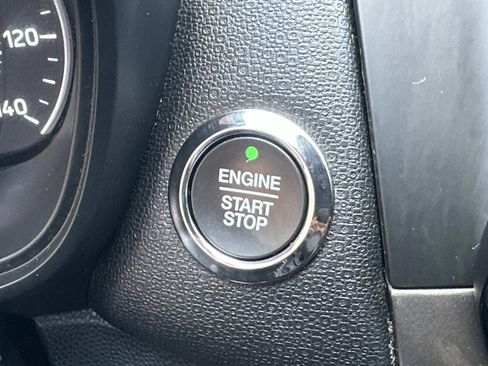 Used 2019 Ford EcoSport SES w/ SES Black Appearance Package image 16