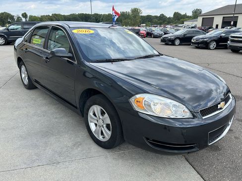 Used 2016 Chevrolet Impala Limited LS FWD image 3