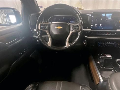 Used 2022 Chevrolet Silverado 1500 High Country image 17