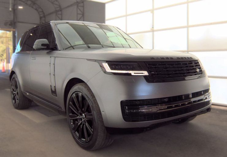 Used 2024 Land Rover Range Rover Autobiography AWD/4WD image 1