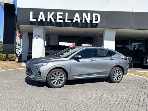 New 2026 Buick Envista Avenir image 2