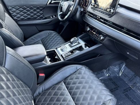 Used 2022 Mitsubishi Outlander SEL image 16