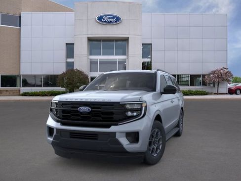 New 2025 Ford Expedition Active AWD/4WD image 2