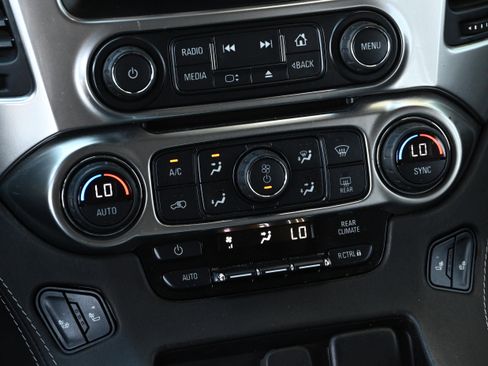 Used 2020 Chevrolet Tahoe LT image 18