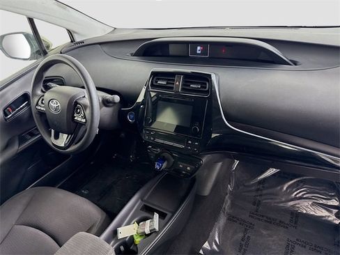 Certified 2019 Toyota Prius LE w/ Preferred Accessory Package image 26