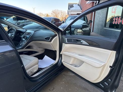 Used 2018 Lincoln MKZ Select w/ Select Plus Package image 37