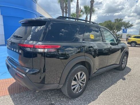 Used 2025 Nissan Pathfinder SV FWD image 39