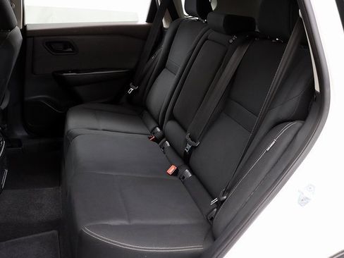 Used 2023 Nissan Rogue S image 11