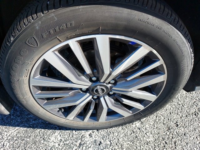 Used 2023 Nissan Kicks SV FWD image 2