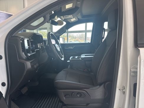 Used 2024 Chevrolet Silverado 1500 LT AWD/4WD image 20