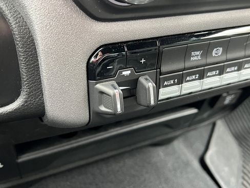 Used 2024 RAM 2500 Tradesman w/ Snow Chief Group image 43