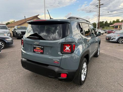 Used 2016 Jeep Renegade Latitude AWD/4WD image 8
