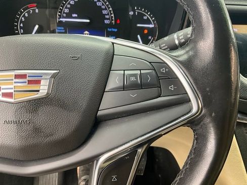 Used 2018 Cadillac XT5 Luxury w/ Driver Awareness Package image 17