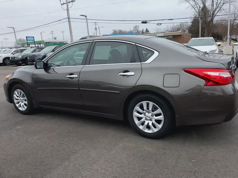 Used 2016 Nissan Altima 2.5 S w/ Power Driver Seat Package image 6