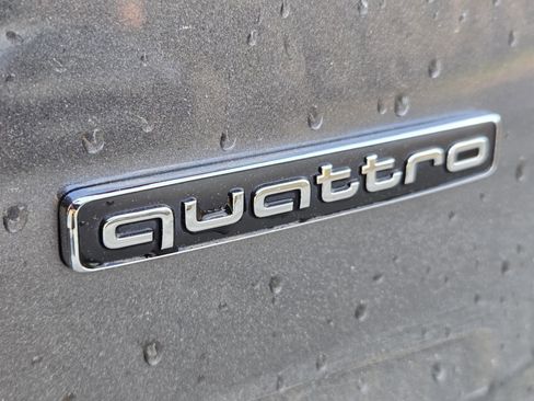 Used 2022 Audi Q7 Premium Plus image 11